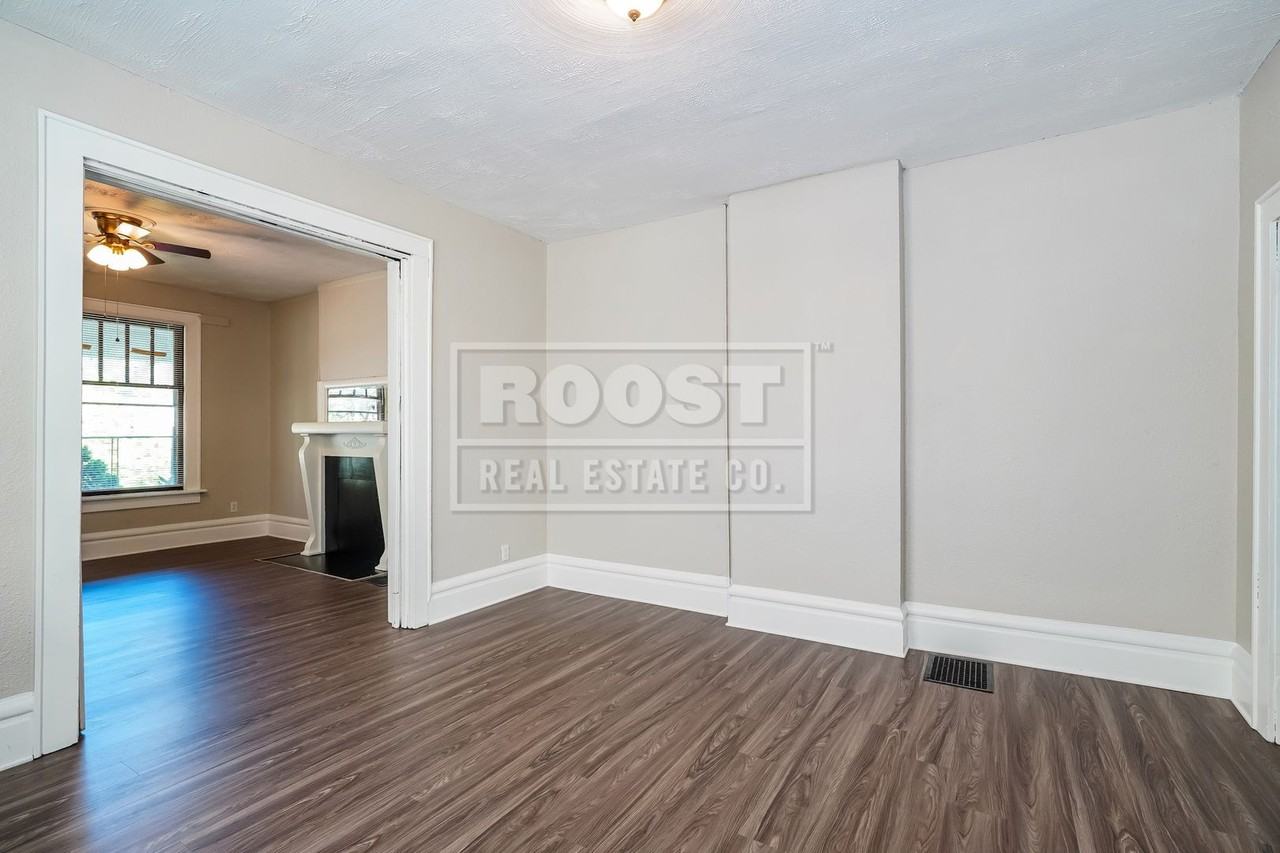 363 E Hudson St - Photo 3 of 10
