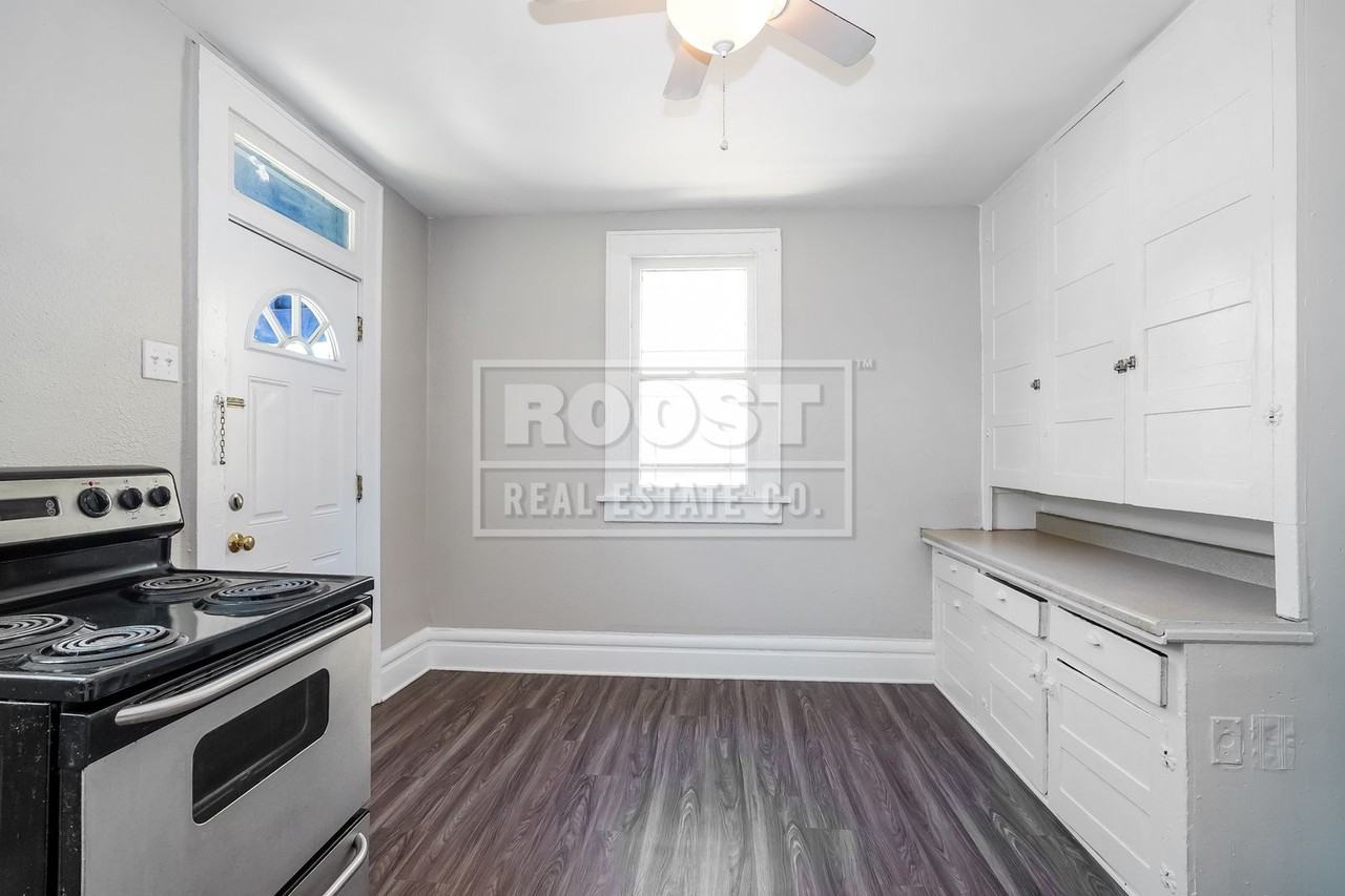 363 E Hudson St - Photo 4 of 10