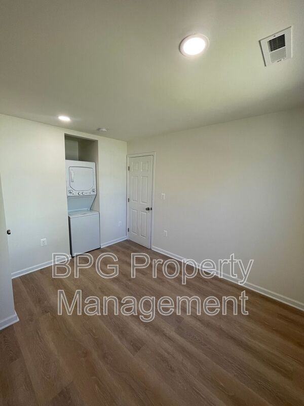 79 Horner St #2 - Photo 7 of 22