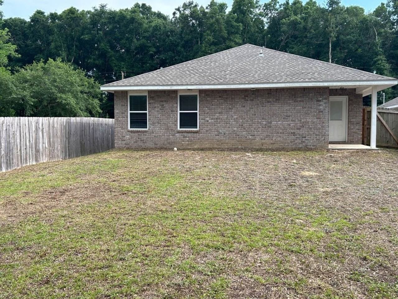 3154 Maple St - Photo 2 of 13