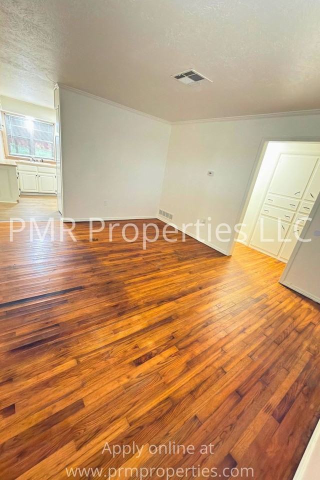 4311 Nw Pollard Ave - Photo 3 of 10