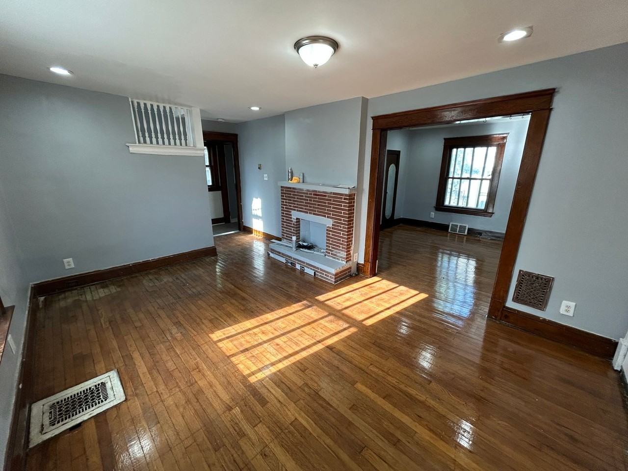 11220 Primrose Ave - Photo 5 of 41