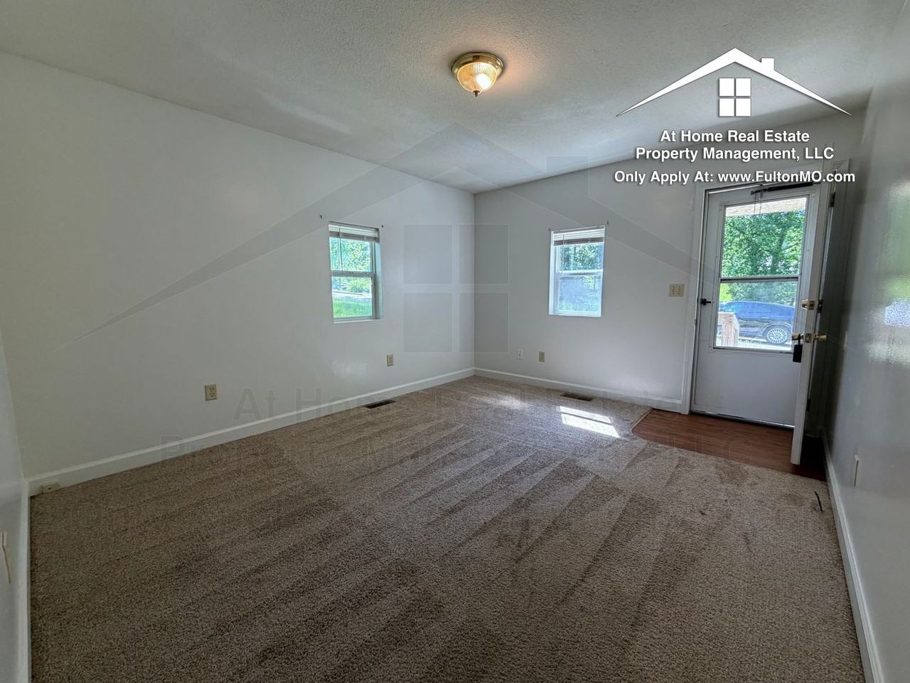 1514 Monroe St - Photo 2 of 20