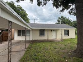 featured image of 415 N Orphan St
