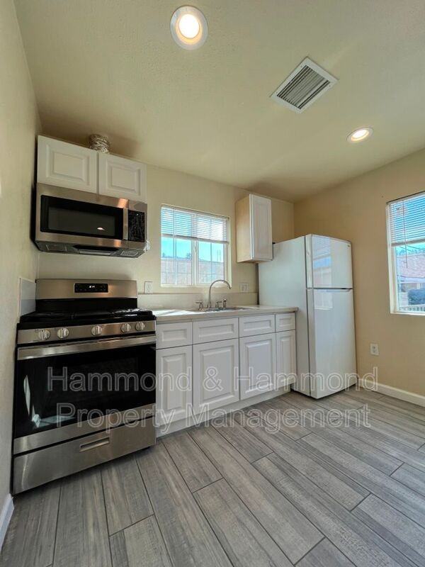 12110 Bromont Ave - Photo 3 of 9