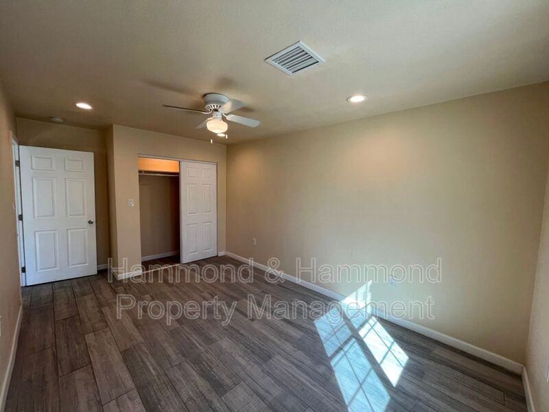 12110 Bromont Ave - Photo 5 of 9