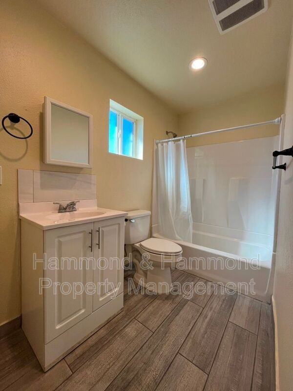 12110 Bromont Ave - Photo 7 of 9