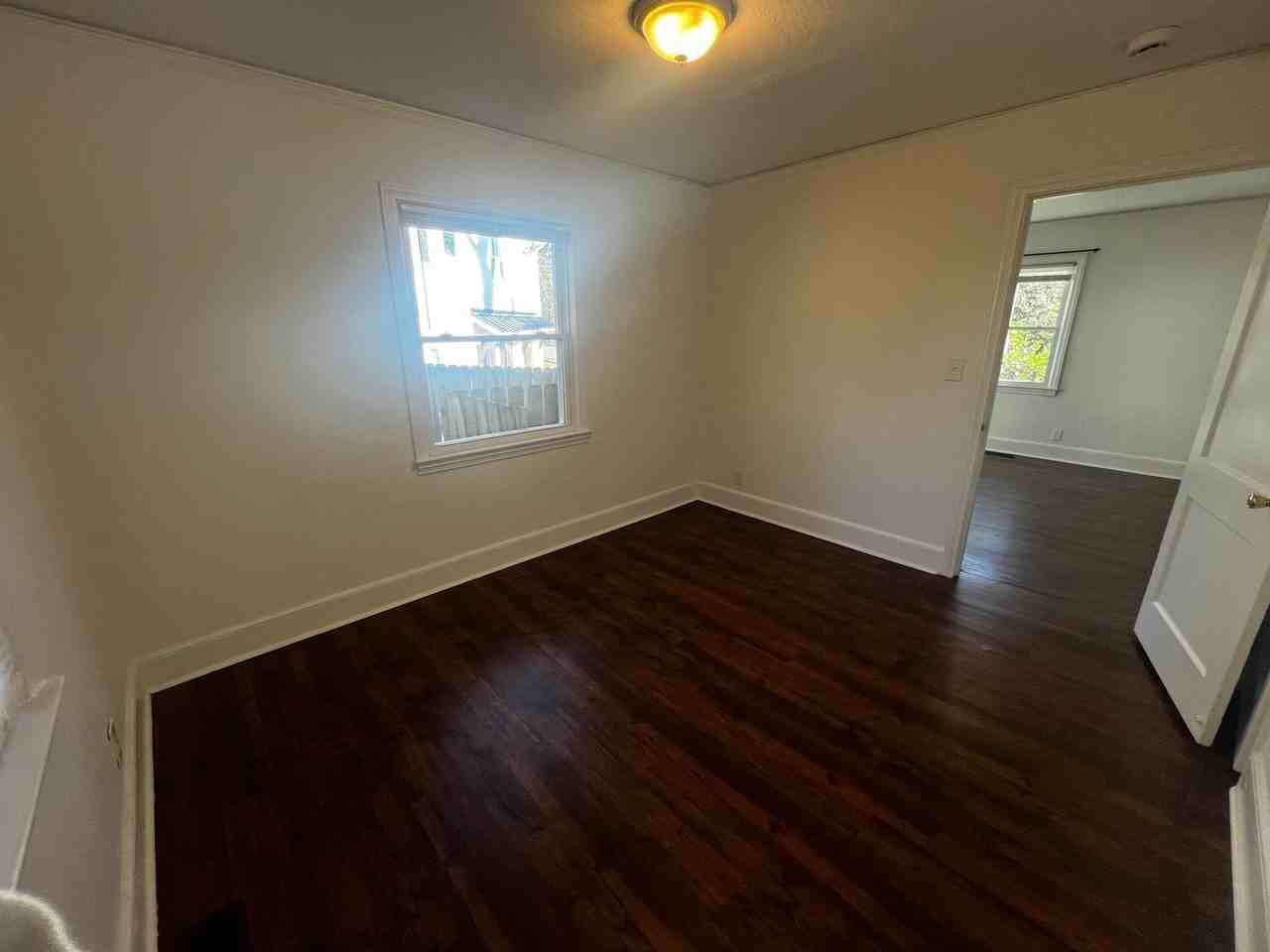 4 Prancer Ave - Photo 3 of 9