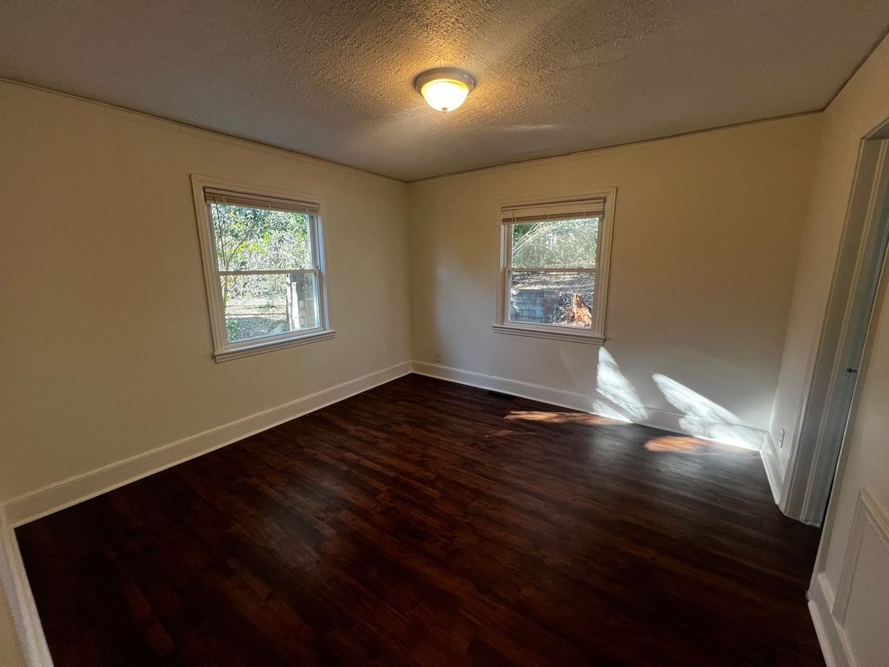 4 Prancer Ave - Photo 4 of 9
