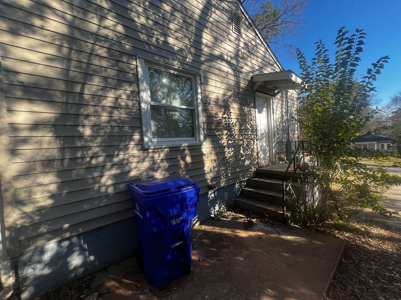 4 Prancer Ave - Photo 6 of 9