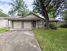 featured image of 5110 Laurel St