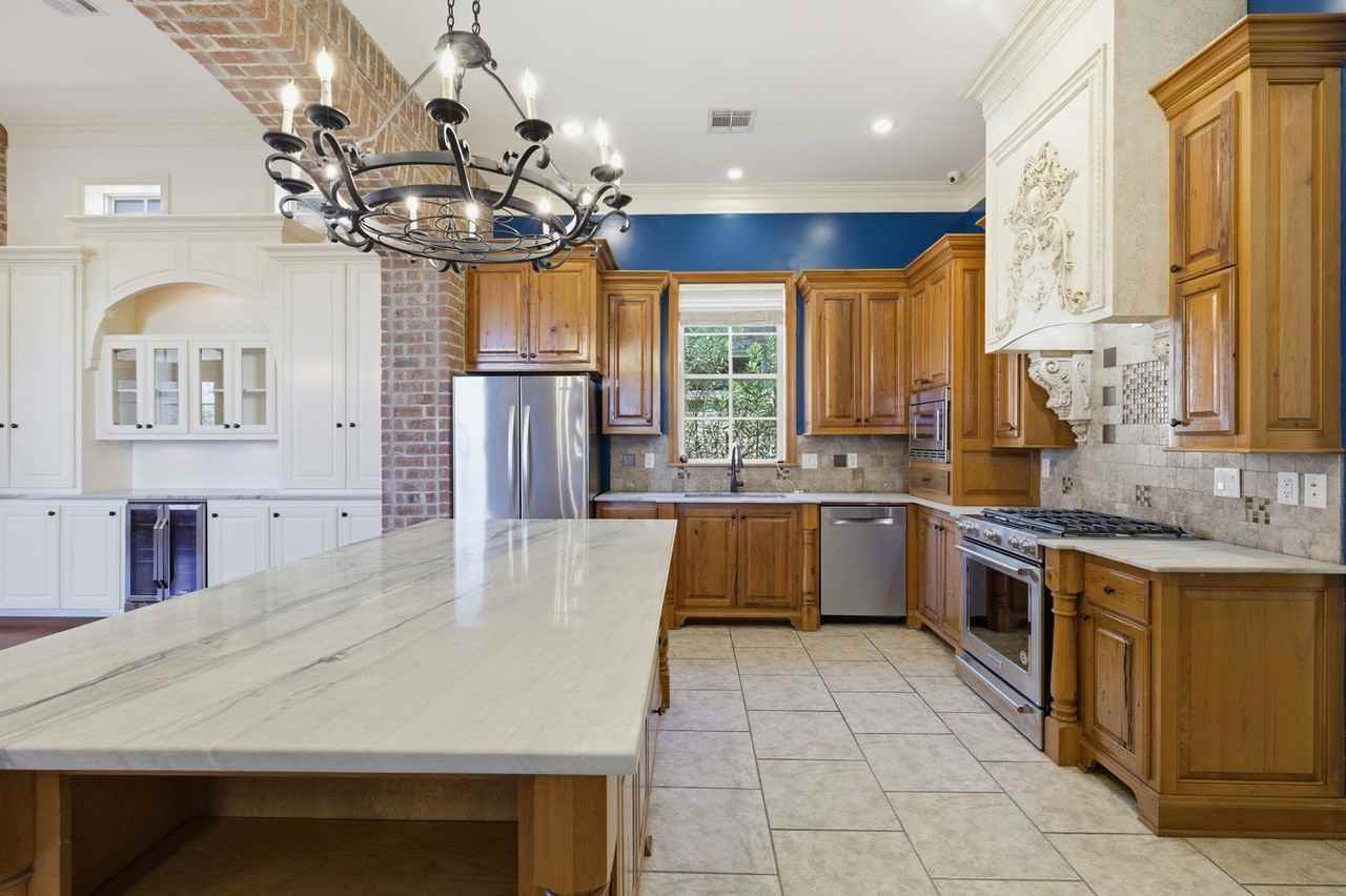 1549 Lacadie Dr - Photo 7 of 20