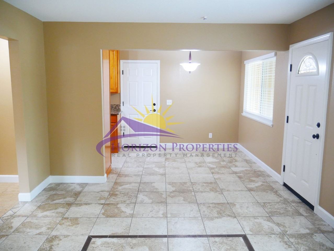 1405 Lisbon Ave - Photo 5 of 24