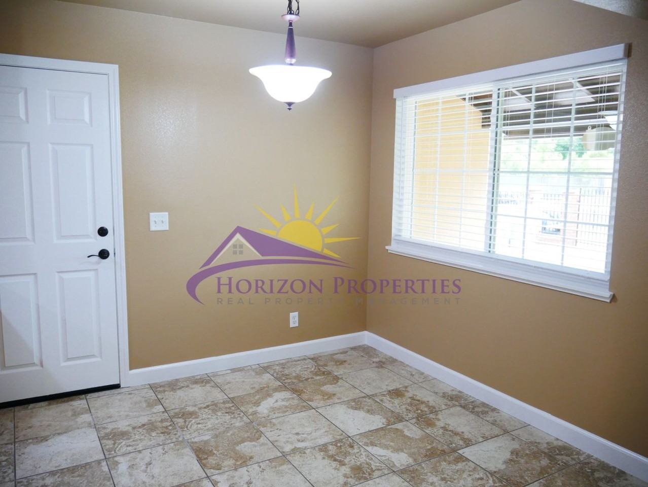 1405 Lisbon Ave - Photo 6 of 24