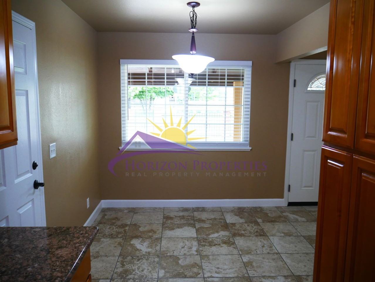 1405 Lisbon Ave - Photo 7 of 24