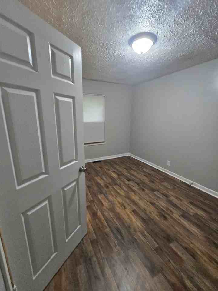 3472 N Dearborn St - Photo 4 of 7