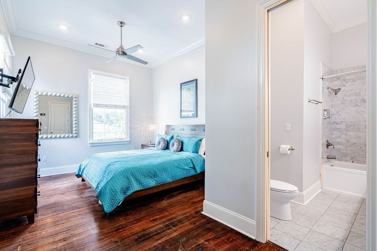 1201 Barrone St - Photo 6 of 27