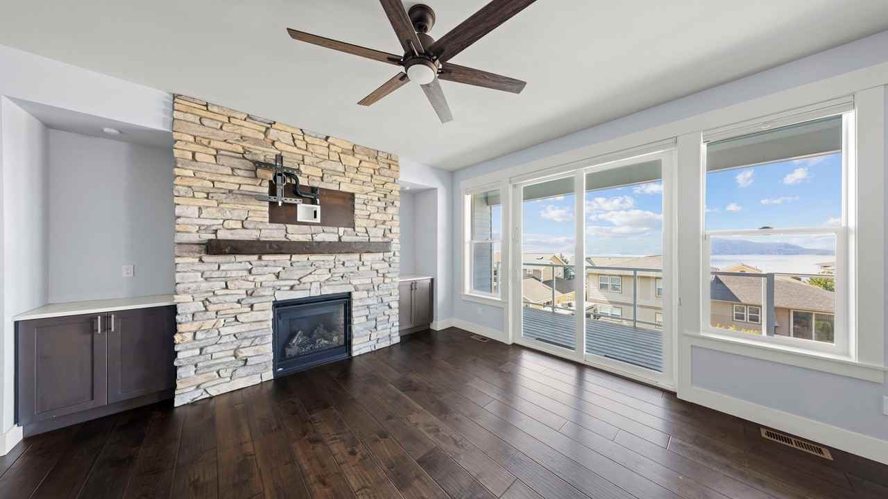 3620 W 11th St - Photo 3 of 22