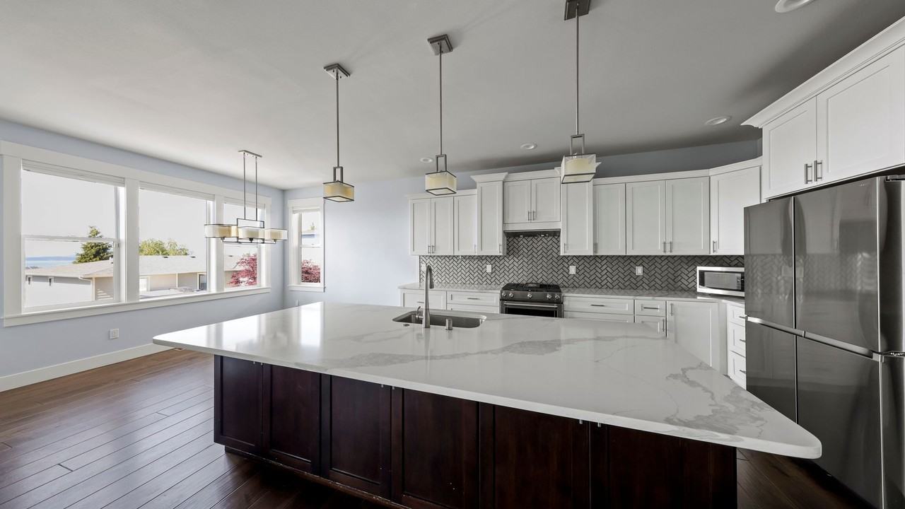 3620 W 11th St - Photo 4 of 22