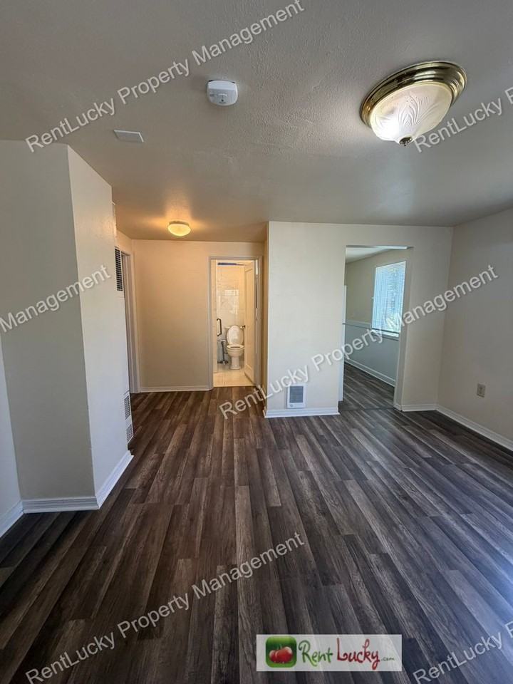 5154 S Augusta St #A - Photo 4 of 12