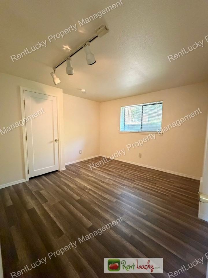5154 S Augusta St #A - Photo 7 of 12