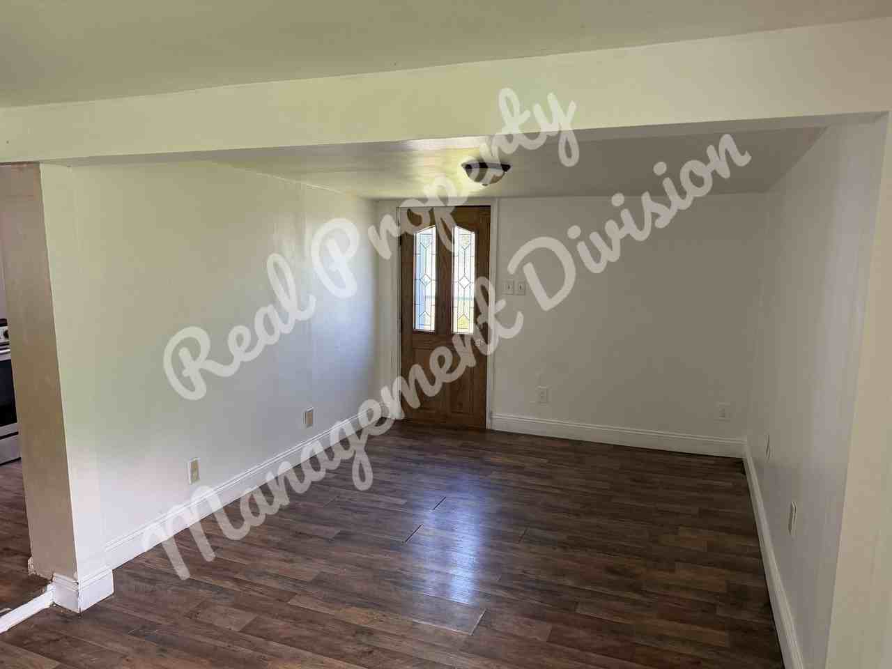 516 W Highland Ave - Photo 4 of 10