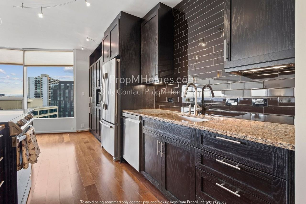 1500 Sw 5th Ave #1604 - Photo 3 of 26