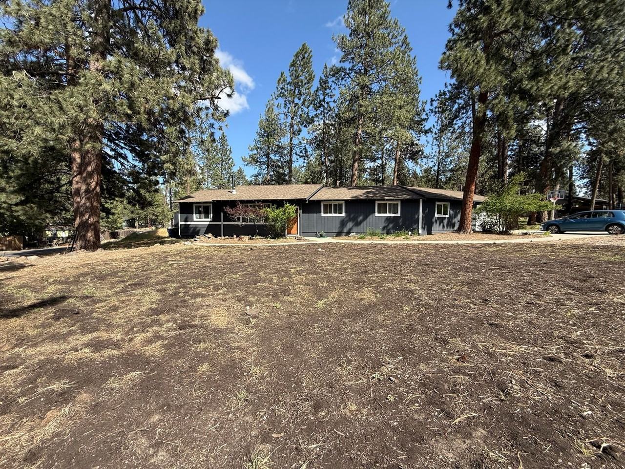 60874 Granite Dr - Photo 2 of 35