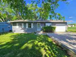 featured image of 8224 Pine Ave