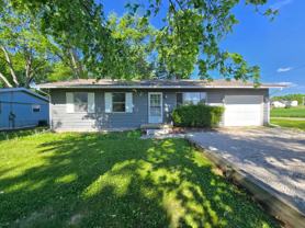8224 Pine Ave - Photo 1 of 1
