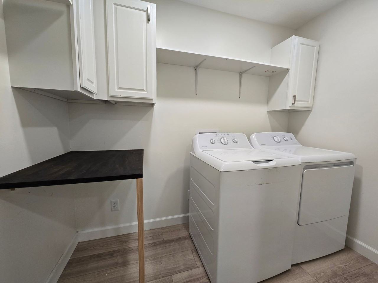 8224 Pine Ave - Photo 7 of 21
