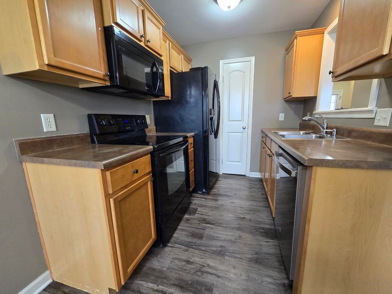 3524 Shepard Rd - Photo 2 of 17