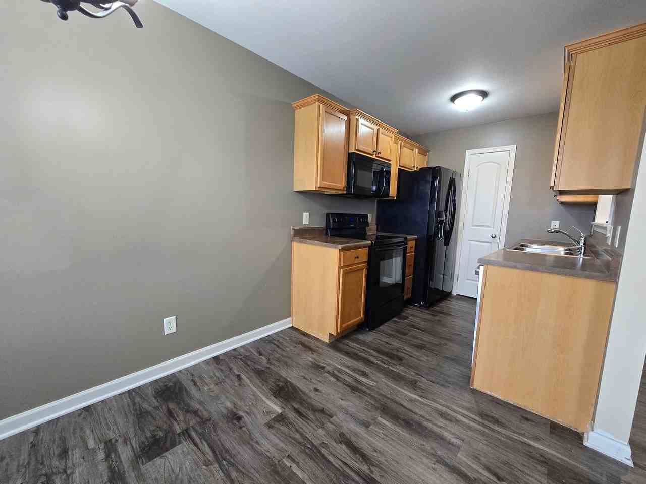3524 Shepard Rd - Photo 3 of 17