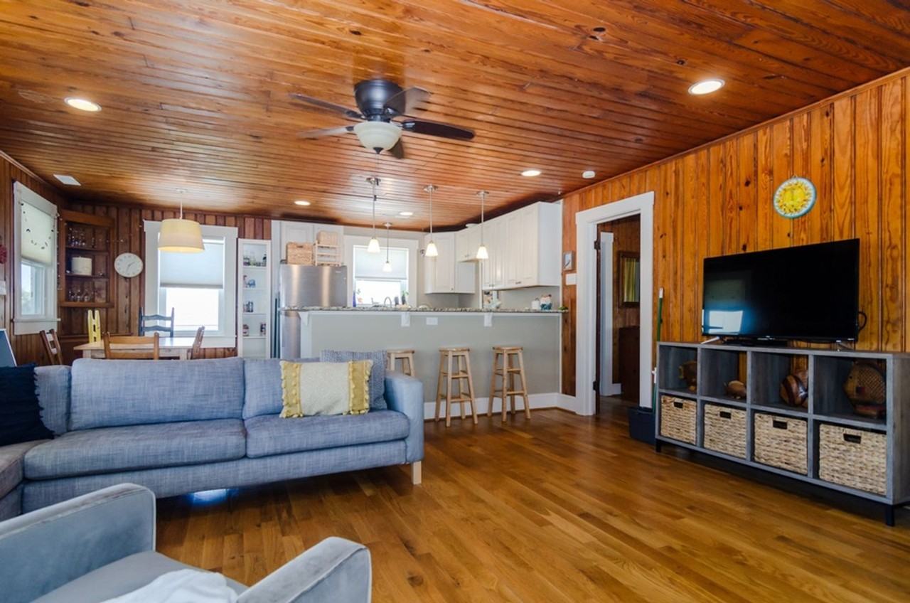 210 H Ave - Photo 2 of 44