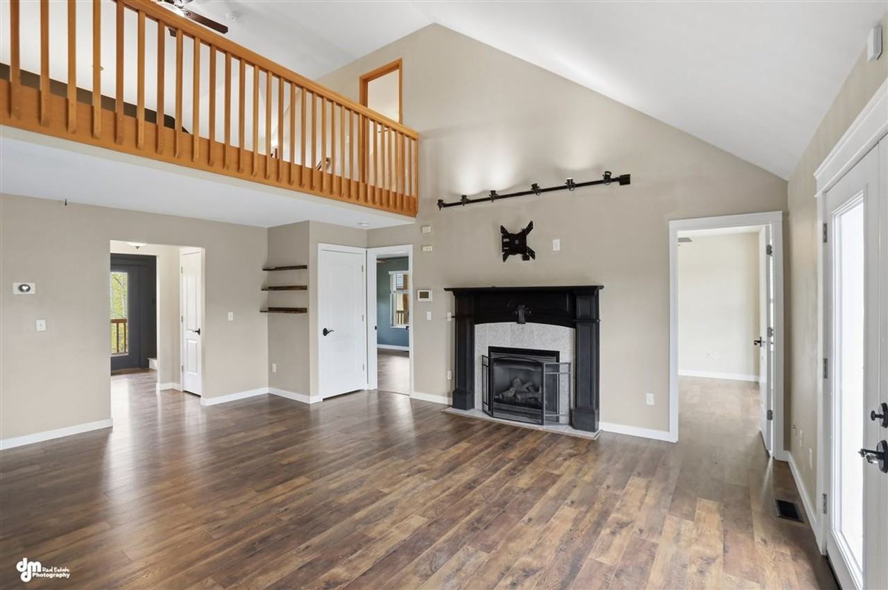 1421 N Landmark Dr - Photo 2 of 50