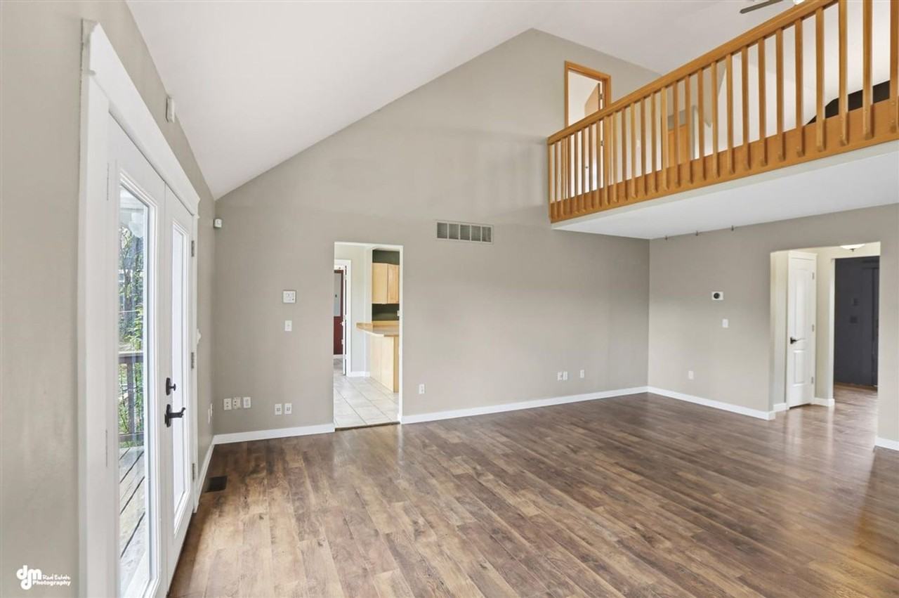 1421 N Landmark Dr - Photo 5 of 50