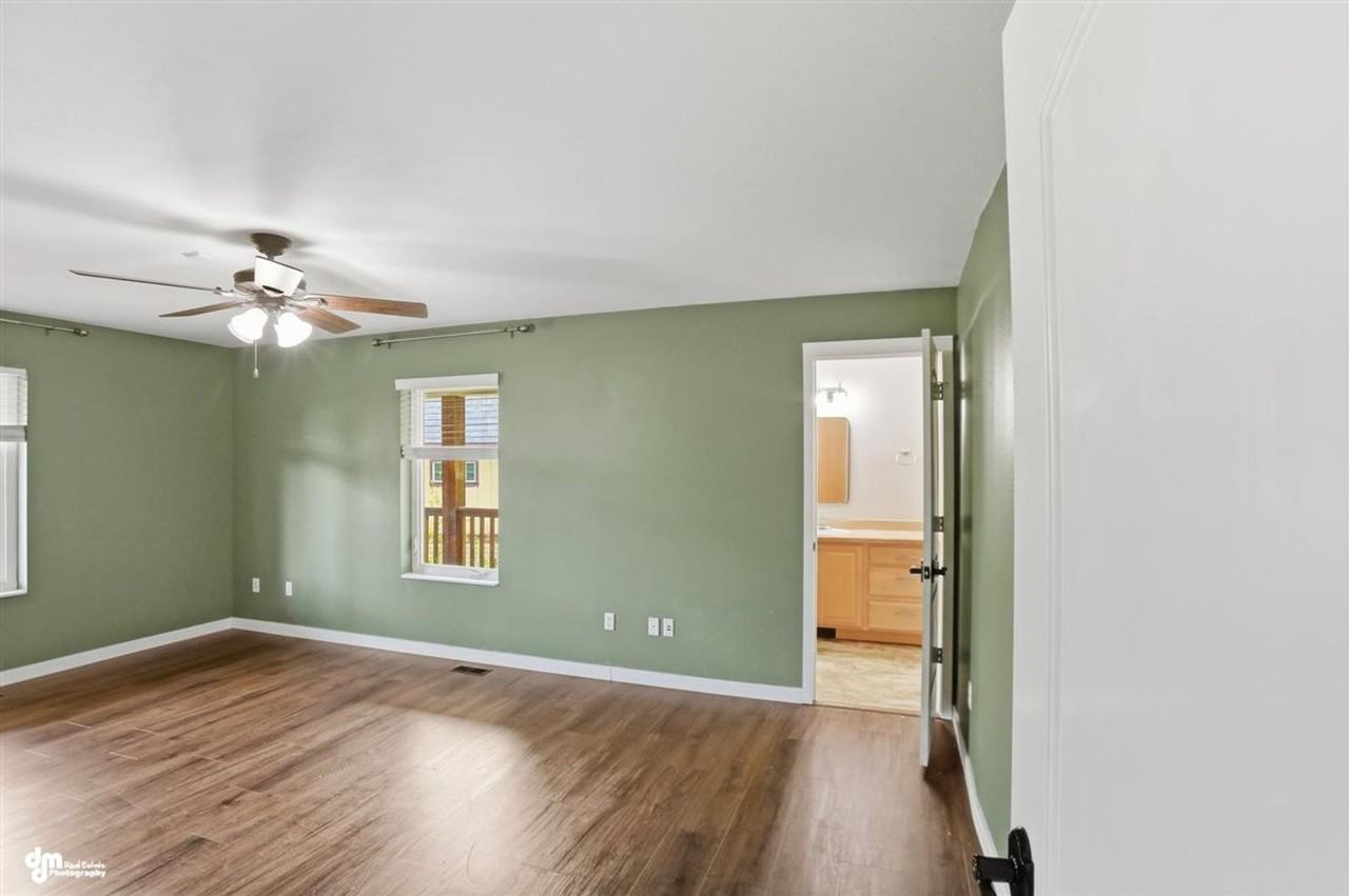 1421 N Landmark Dr - Photo 6 of 50