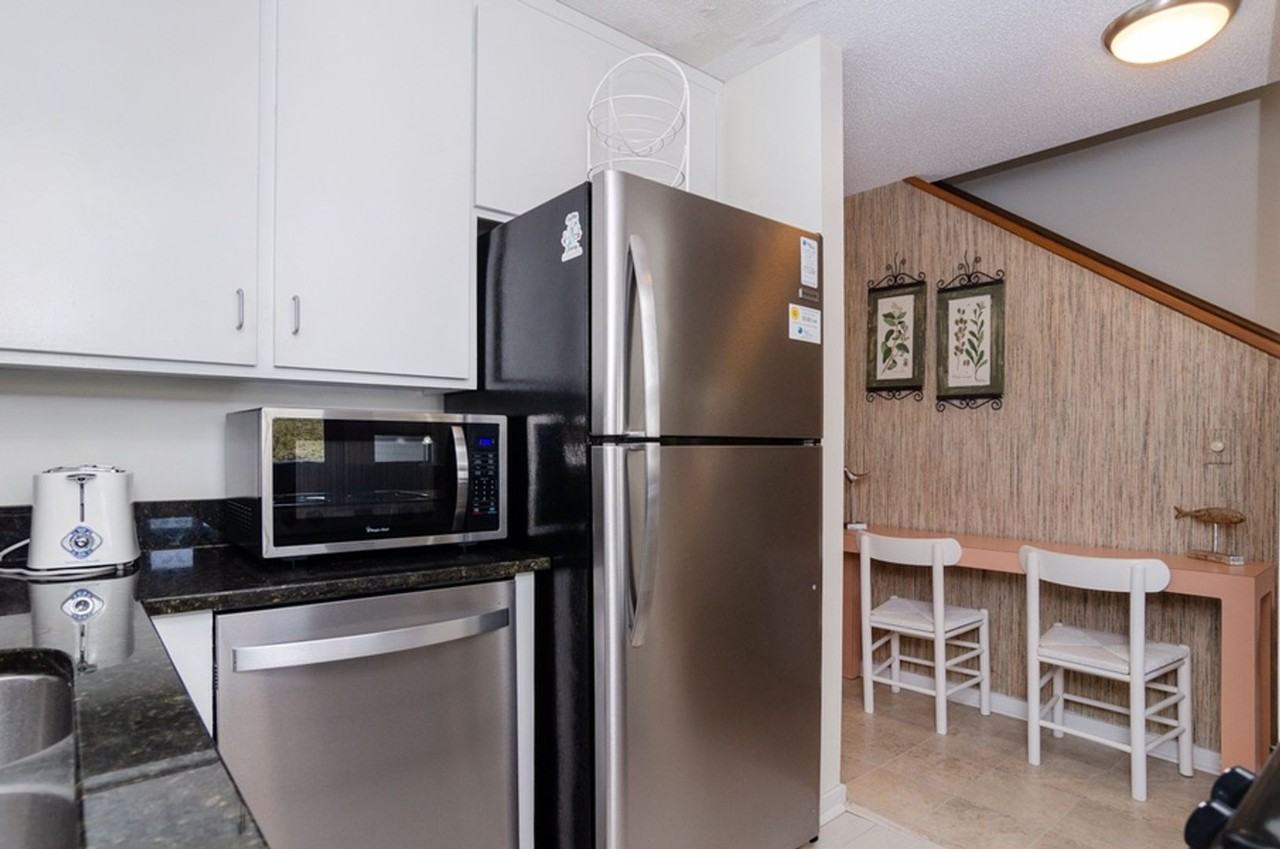 4 Greensboro St E #A - Photo 7 of 36