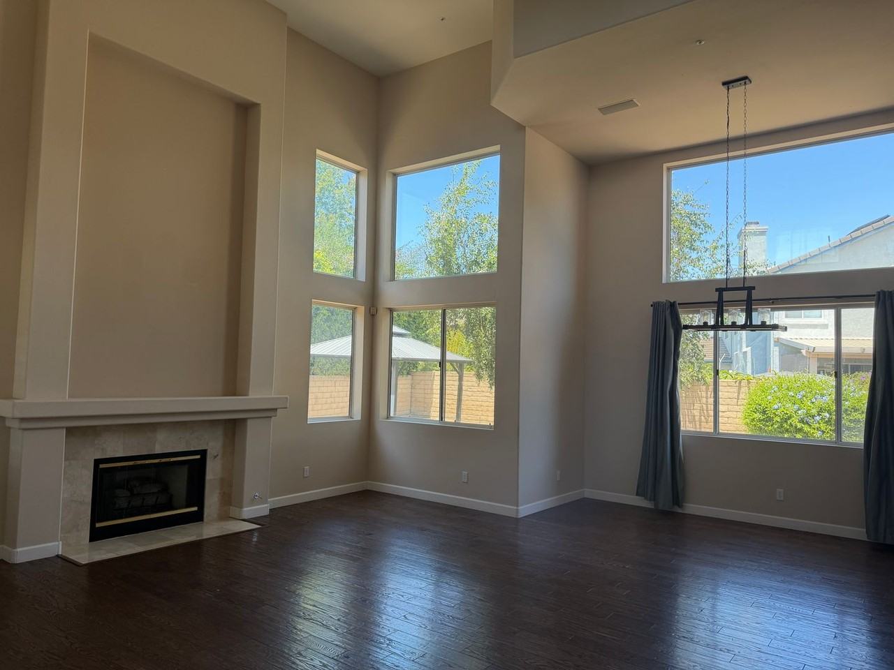 841 Rosebud Dr - Photo 2 of 27