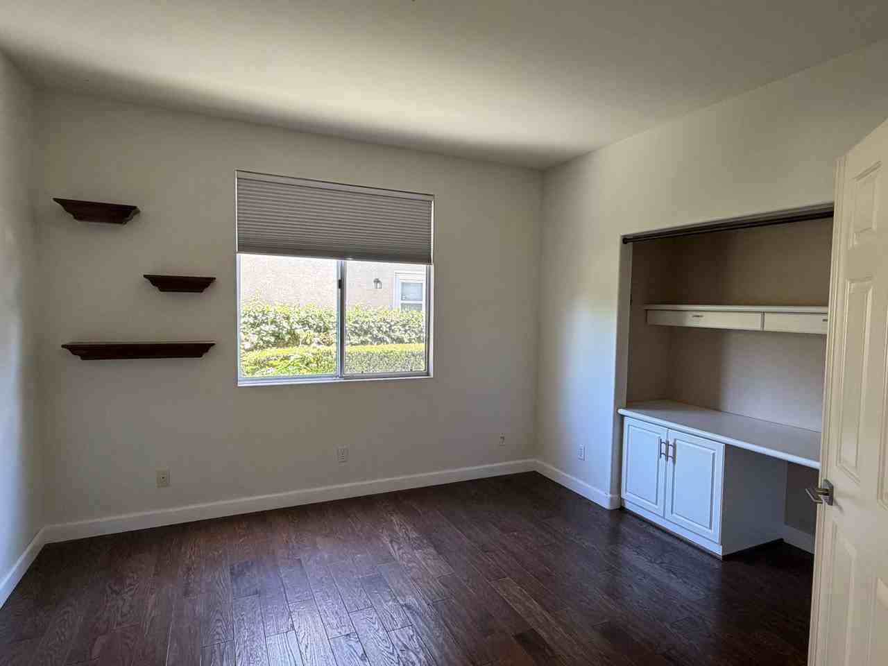841 Rosebud Dr - Photo 5 of 27