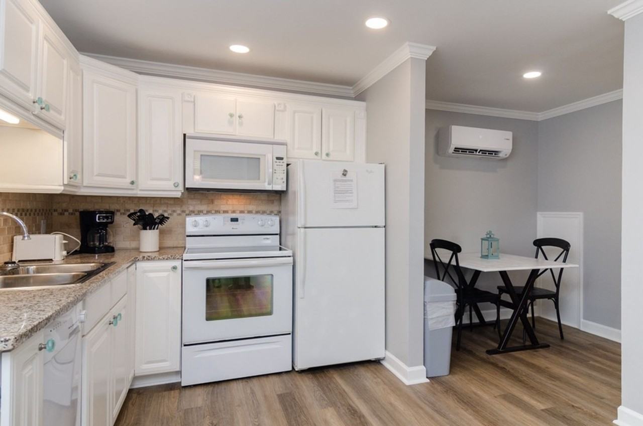 40 Lumina Ave N #101 - Photo 6 of 22