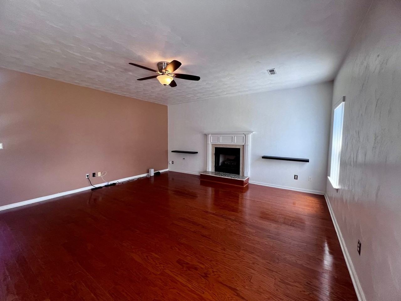 317 Big Pond Ln - Photo 7 of 44
