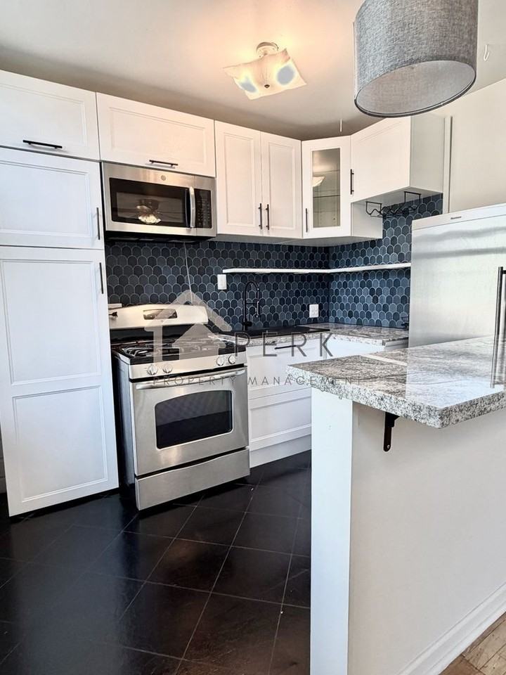 22 John St - Photo 5 of 13