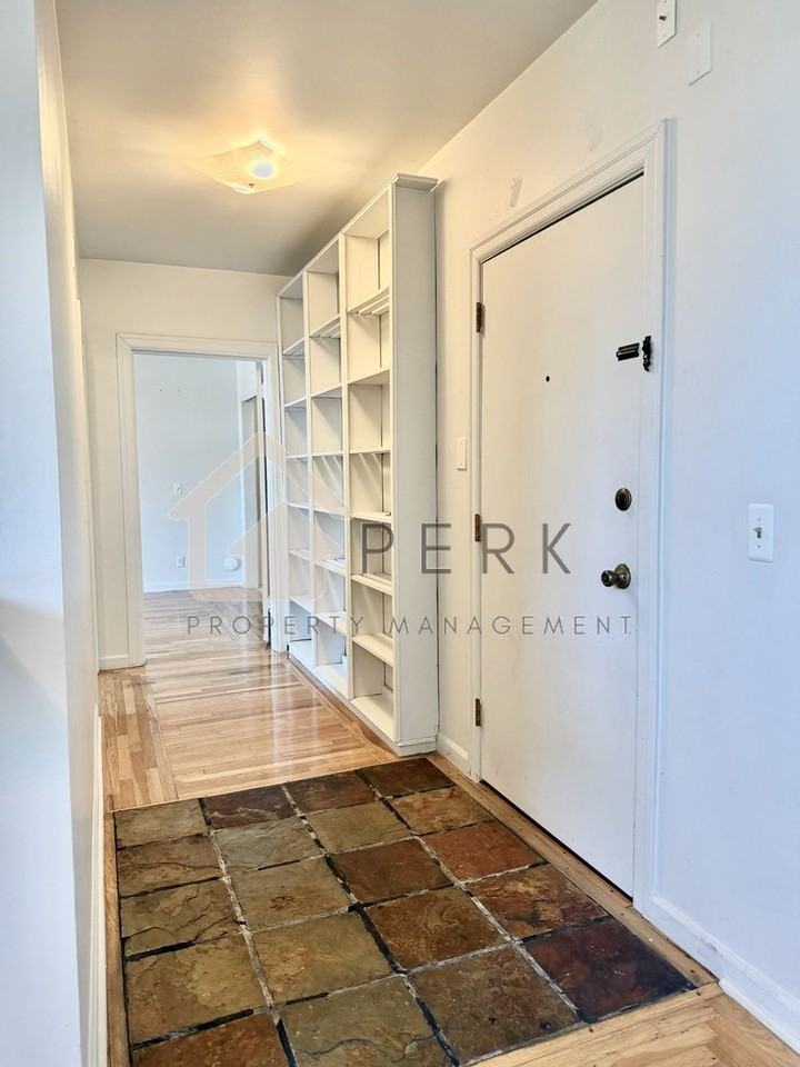 22 John St - Photo 6 of 13