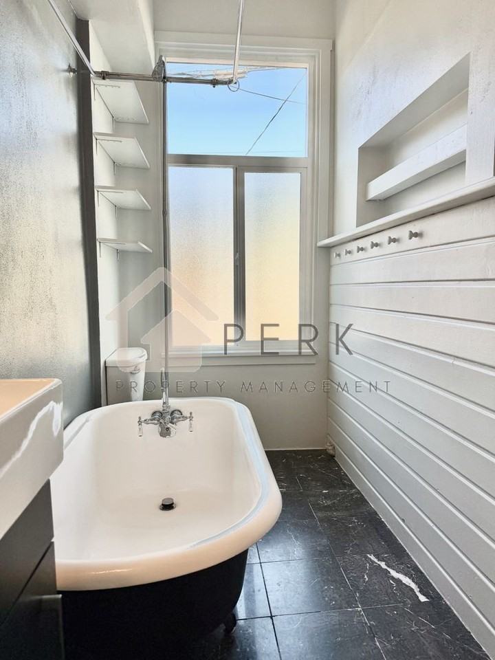 22 John St - Photo 7 of 13
