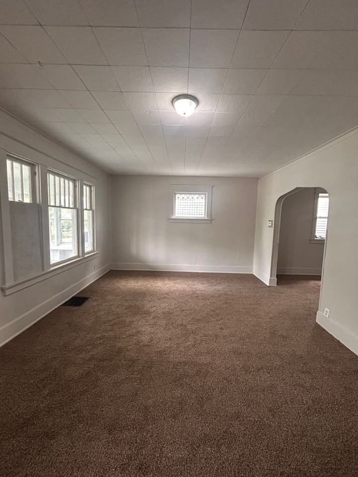 3410 Webster St - Photo 3 of 11