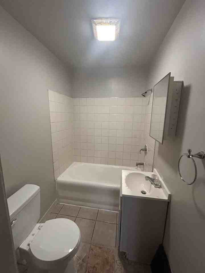 3410 Webster St - Photo 7 of 11