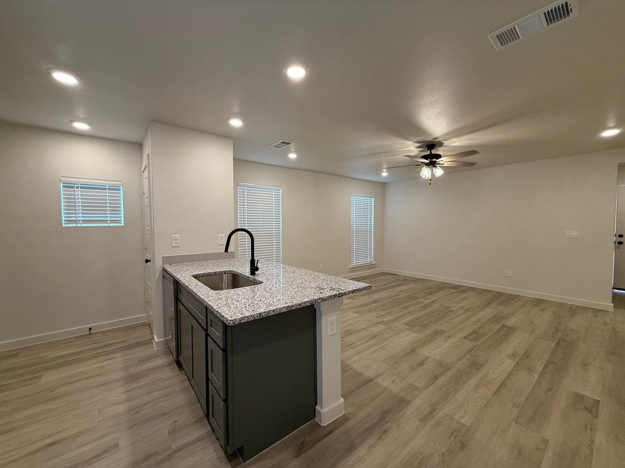 5526 Rice St - Photo 3 of 13