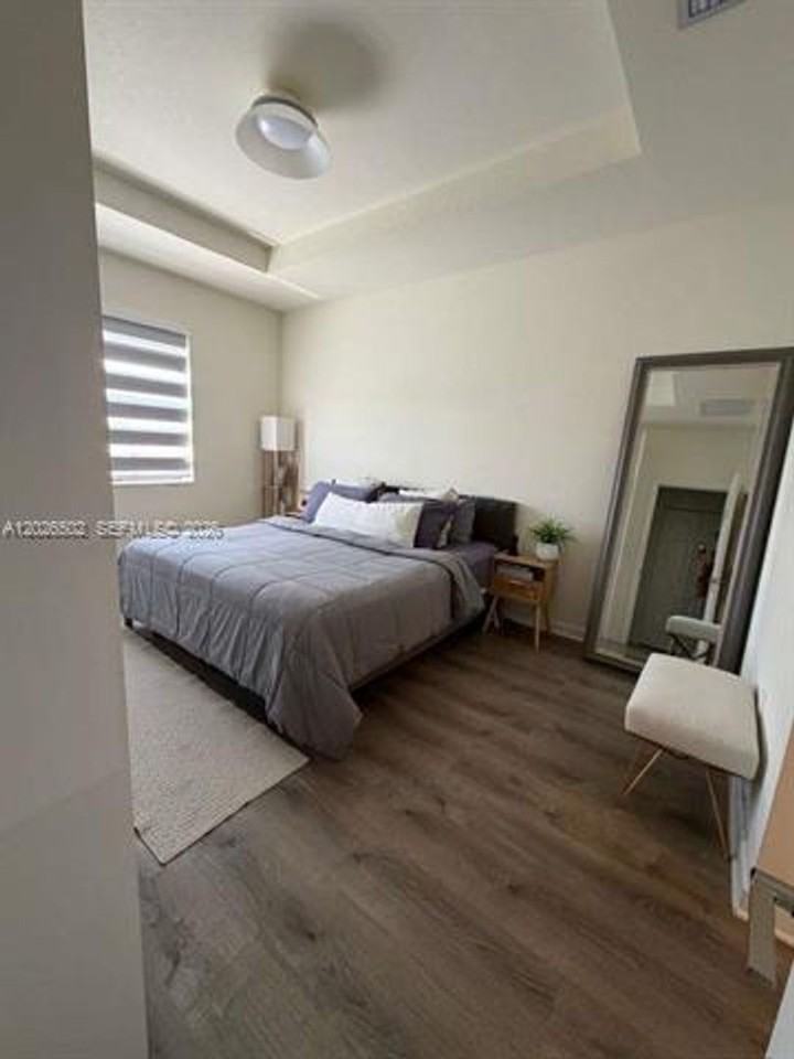 3332 W 108th St - Photo 2 of 32