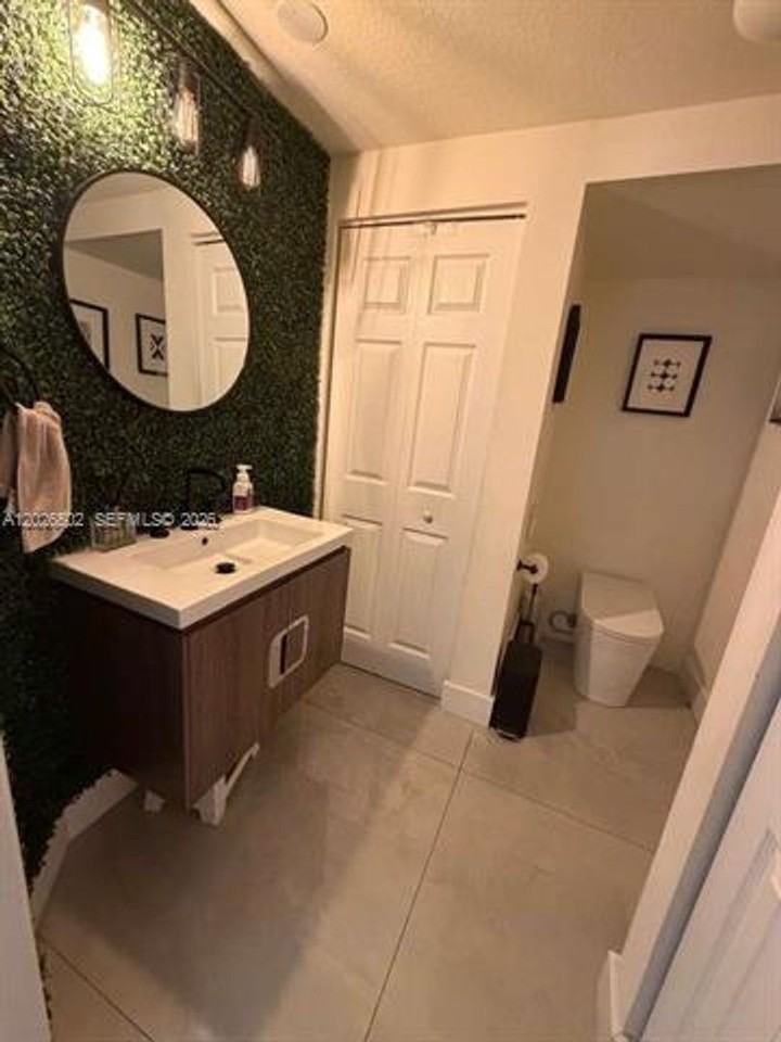 3332 W 108th St - Photo 7 of 32